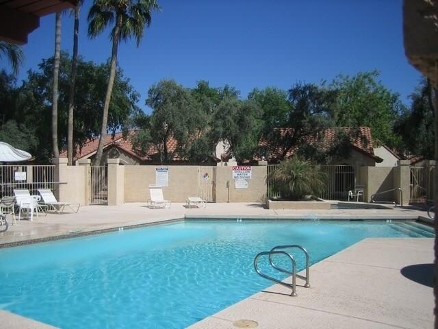 Building Photo - COMING SOON! Peoria Townhouse