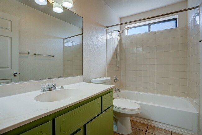 Building Photo - 7930 E Larkspur Ln