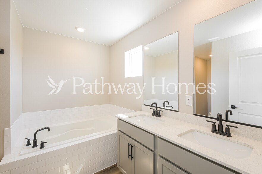 Building Photo - 18043 E 94th Pl