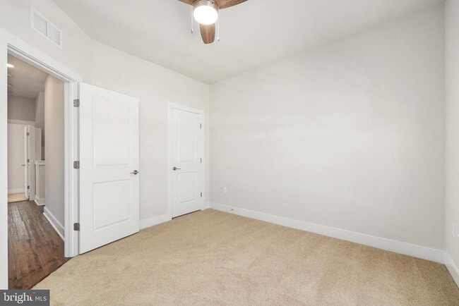 Building Photo - 1743 Riverbluff Ave