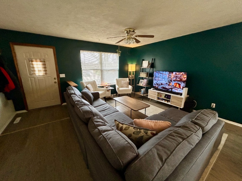 Building Photo - 1736 S 10th Ave