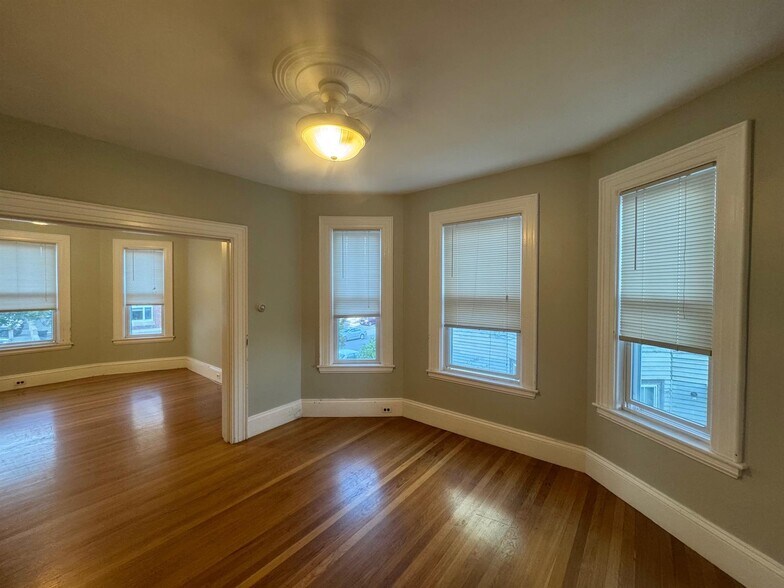 Primary Photo - 106 Highland Ave