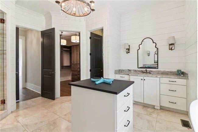 Building Photo - 211 Mount Vernon Hwy