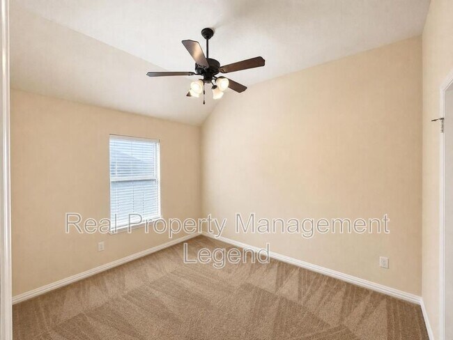 Building Photo - 304 Blythe Bridge Dr