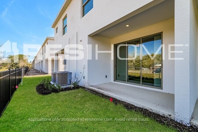 Building Photo - 28358 Wave Crst Pl