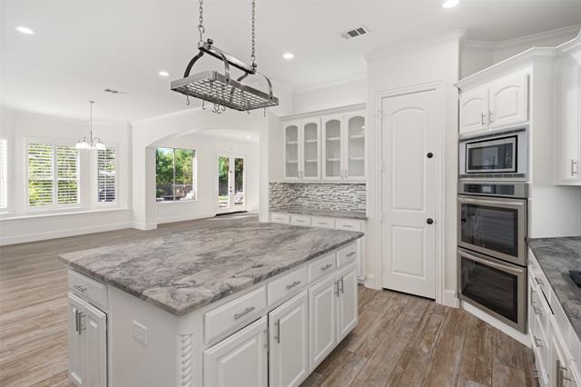 Building Photo - 3871 Venetian Way