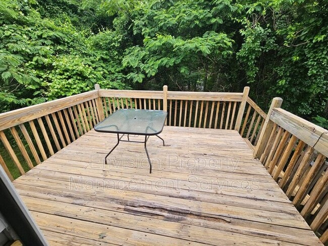 Building Photo - 10996 Knotty Pine Pl