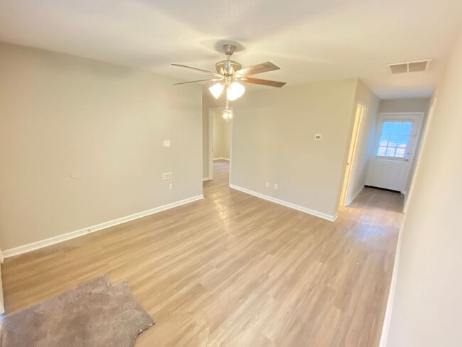 Building Photo - Fully Renovated 3bd/1ba House in Troutman close to lake, downtown Troutman, and even closer to I85