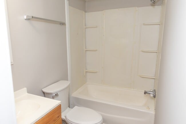 Building Photo - 2335 US-70