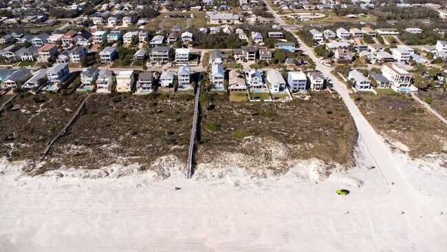 Building Photo - Pelican Way