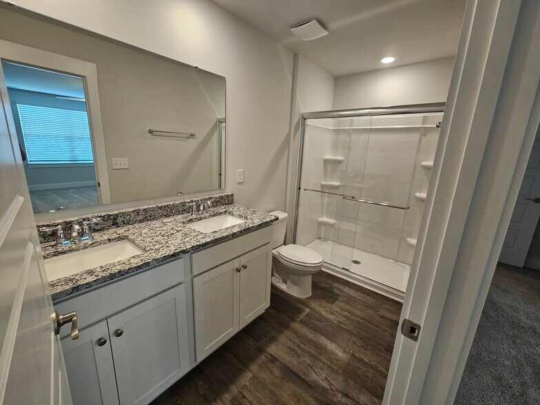 Building Photo - 4341 Majesty Dr