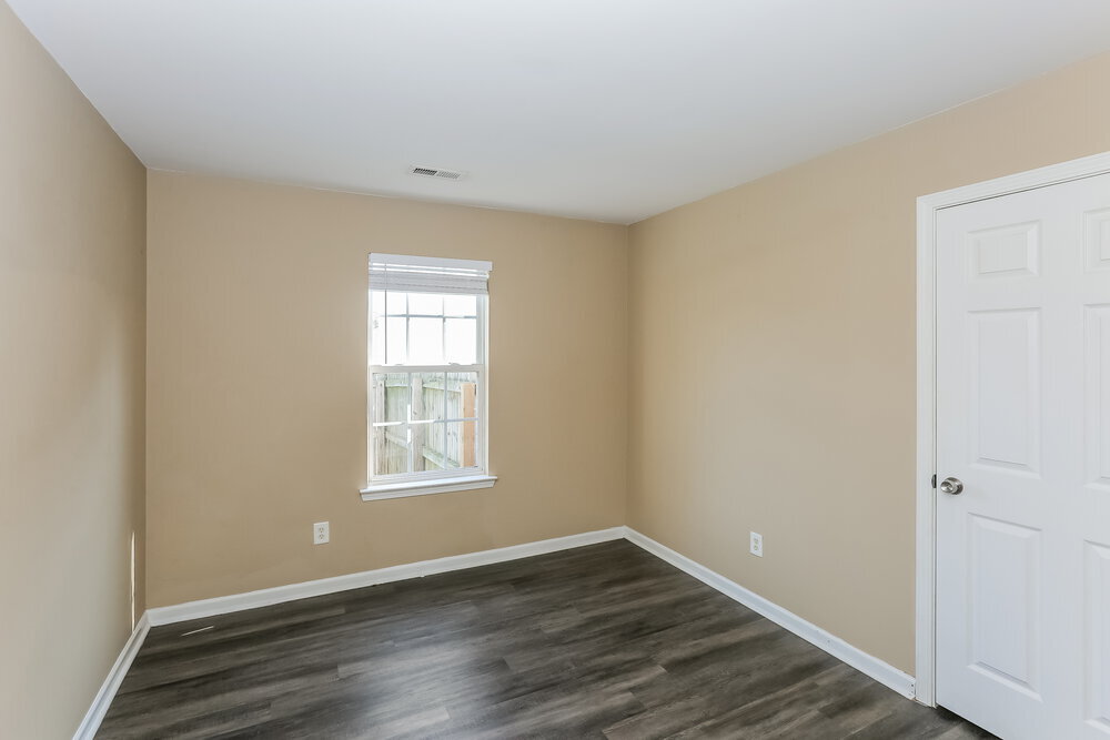 Building Photo - 1563 Hollow Maple Dr