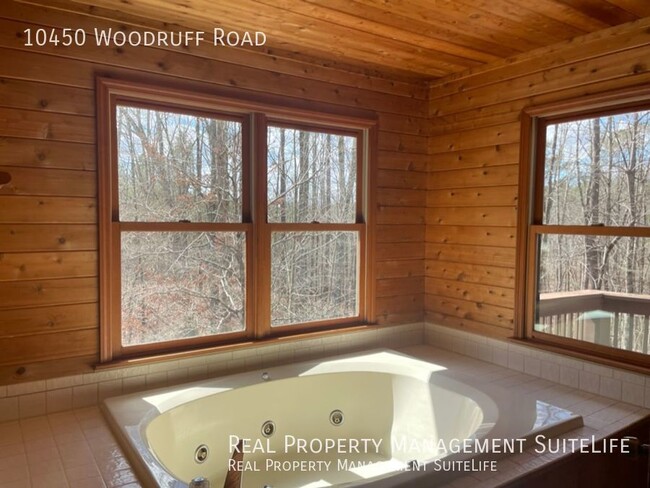 Building Photo - 10450 Woodruff Rd