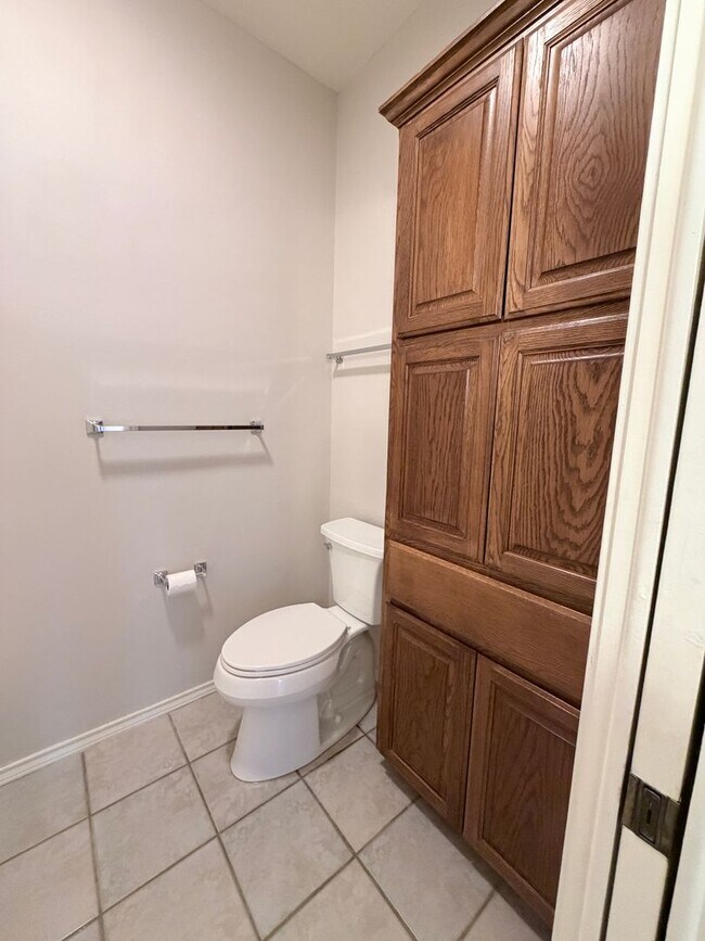 Building Photo - 6780 Braden Cir