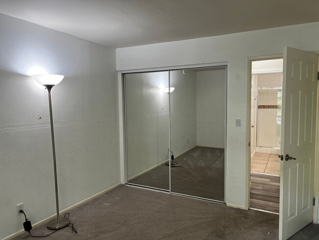 Building Photo - Two Bedroom One Bath Condo for Rent in Pla...