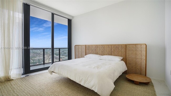 Building Photo - 1000 Biscayne Blvd