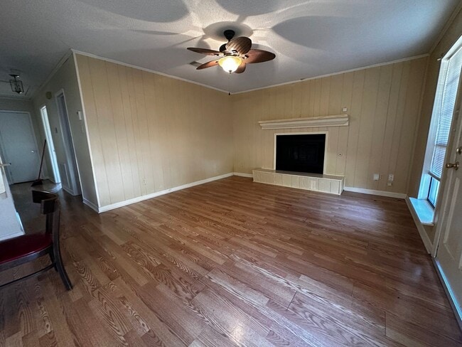 Building Photo - Ozone Woods Ranch