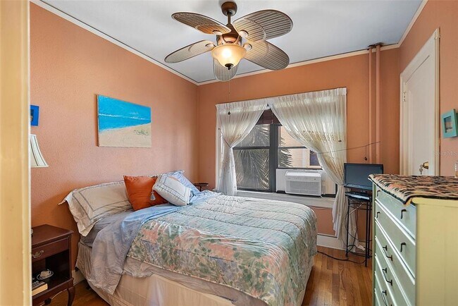 Building Photo - 130 4th Ave N