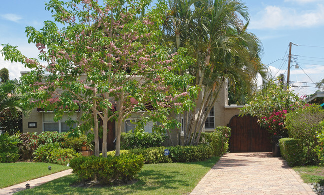 Primary Photo - 720 Ponce De Leon Dr