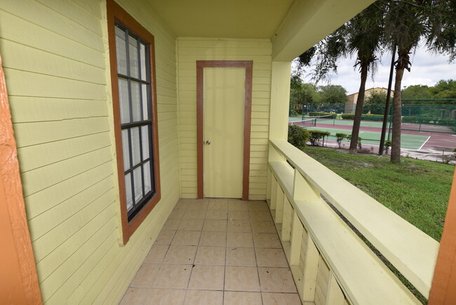 Building Photo - 2 Bedroom, 2 Bath Condo at 4625 Cason Cove...