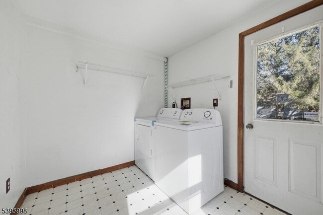 Building Photo - 1028 County Road 519