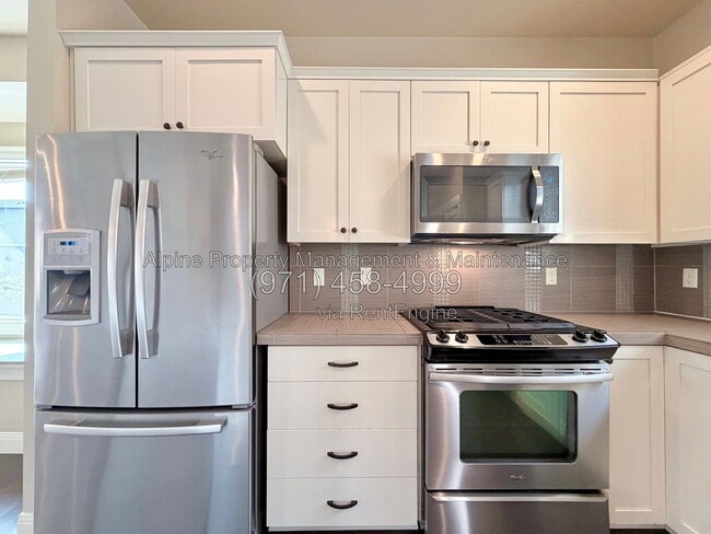 Building Photo - 14353 SW Burlwood Ln