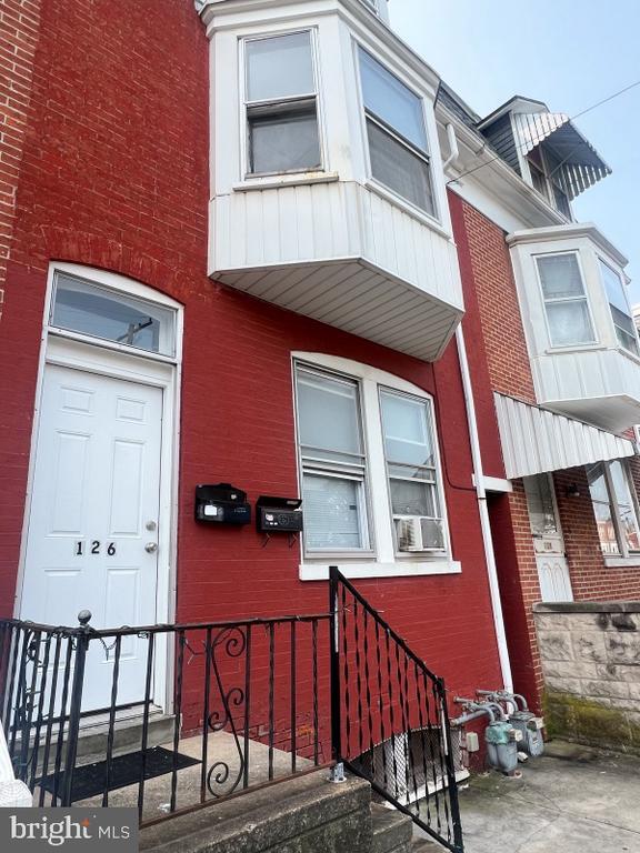 Building Photo - 126 W Jackson St