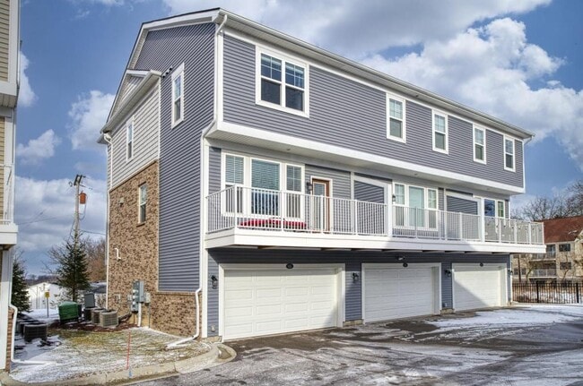 Building Photo - 645 Jenny Wy