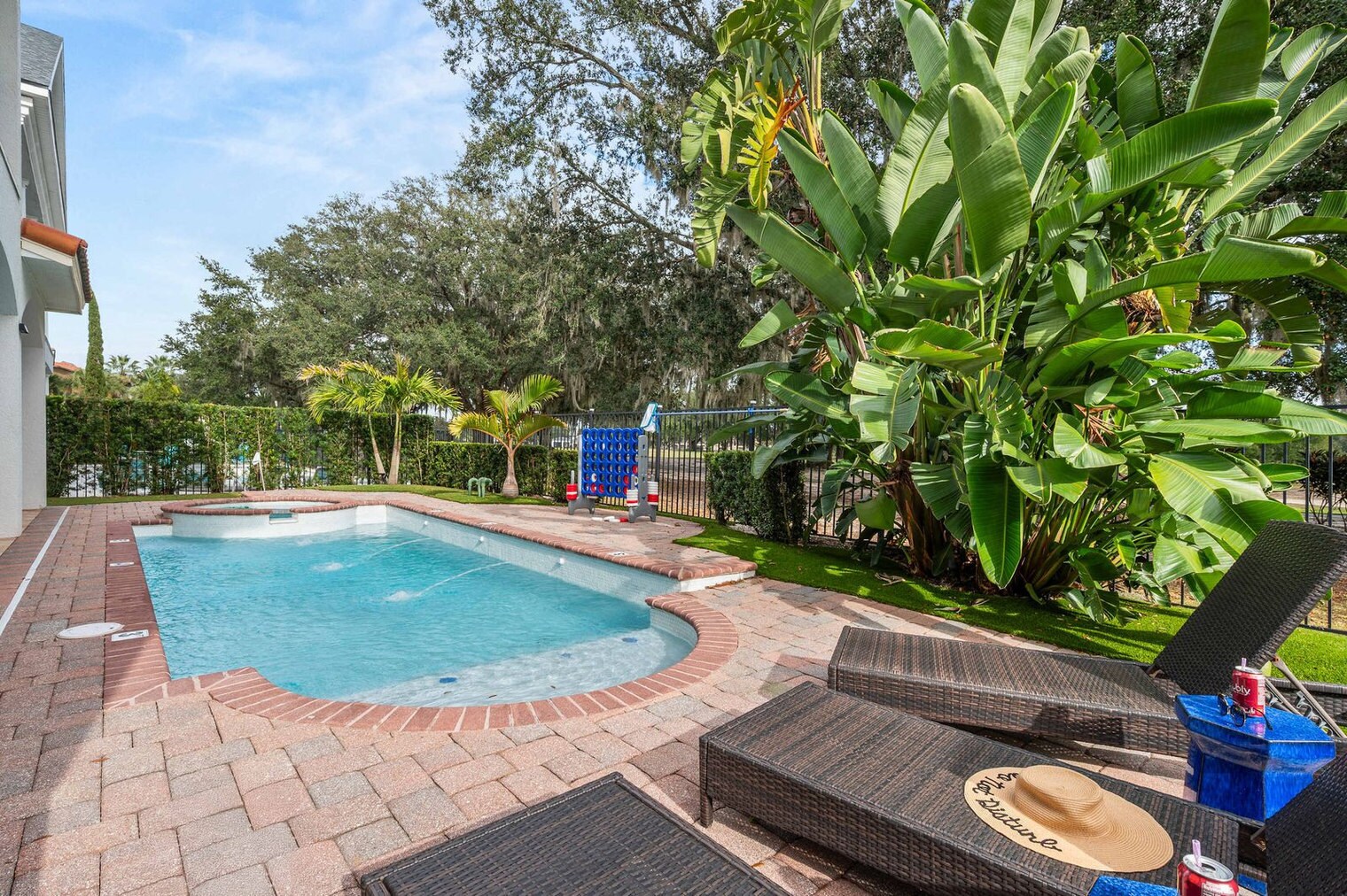 Building Photo - 1227 Radiant St