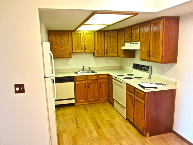 Building Photo - FALL PRE-LEASE! Large One Bedroom Top Floor Loft At Gold Run!