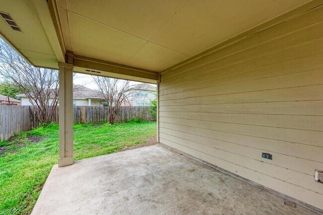 Building Photo - 1124 Alexandria Way