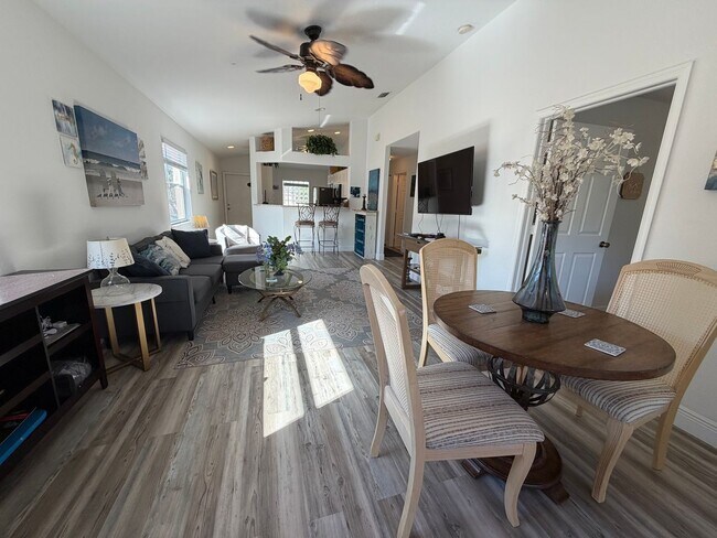 Building Photo - 26699 Little John Ct