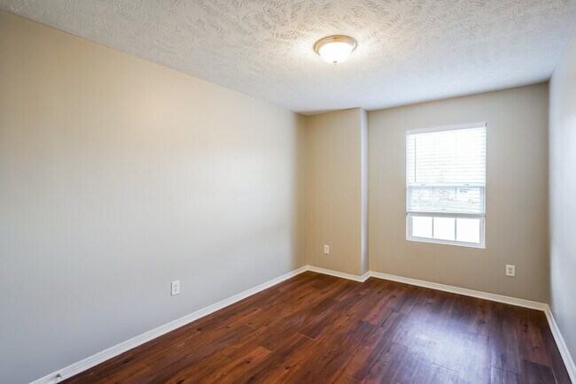 Building Photo - 109 Neville Ct