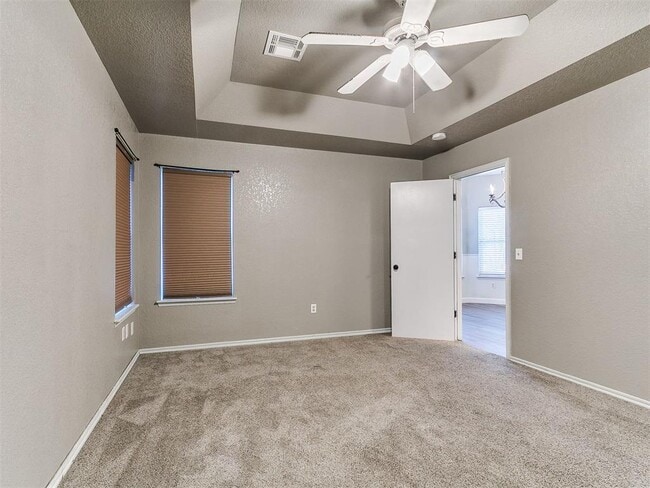 Building Photo - 617 Golden Eagle Dr