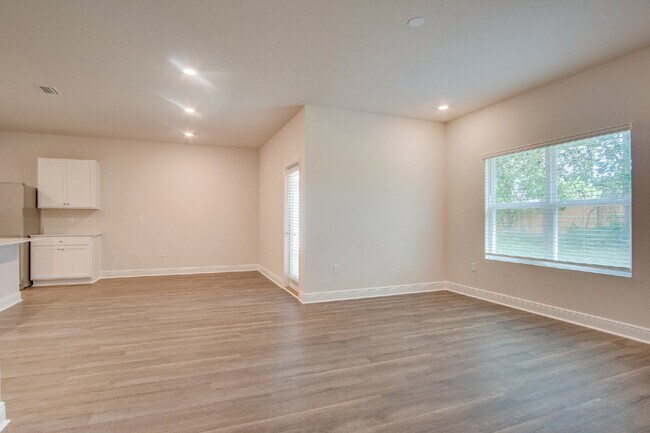 Building Photo - Brand-New 4BR Home in Gaylen Oaks  | Quartz Countertops, 9’ Ceilings, Open Layout | Fenced Backyard