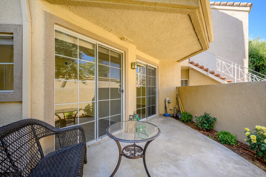 Building Photo - 23735 Del Monte Dr