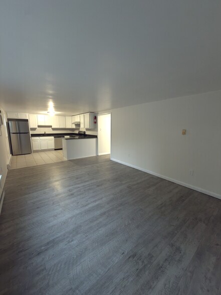 Building Photo - 1108 Loretta Ave