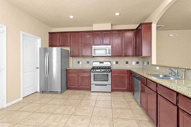 Building Photo - 24734 Colonial Maple Dr