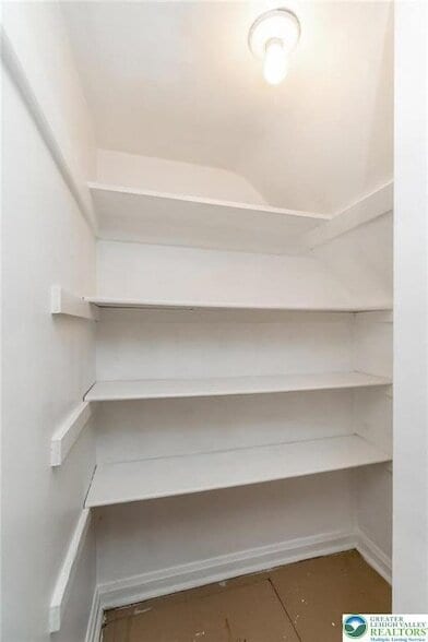 Building Photo - 240 Palmer St