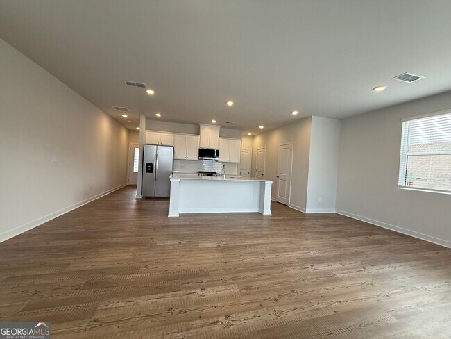 Building Photo - 7253 Mulberry St