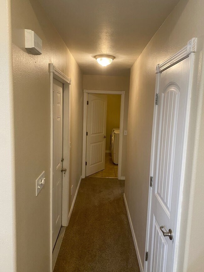 Building Photo - Spacious 4-Bedroom Home Just Minutes from Ft. Leonard Wood