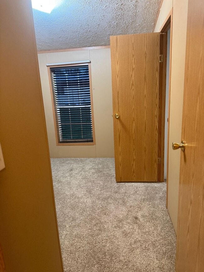 Building Photo - 808 N 8th St