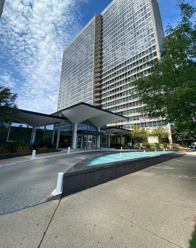 Building Photo - 3550 N Lake Shore Dr