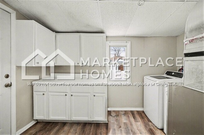 Building Photo - 19221 Melvin St