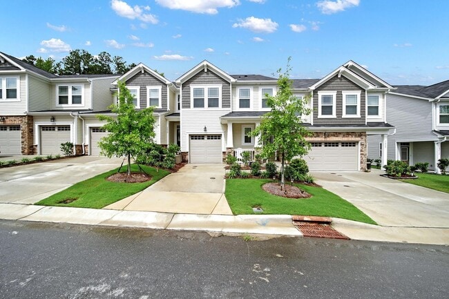 Building Photo - Lovely 3 Bed 3.5 Bath Townhome in Indian L...