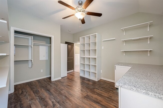 Building Photo - 23613 Alder Branch Ln
