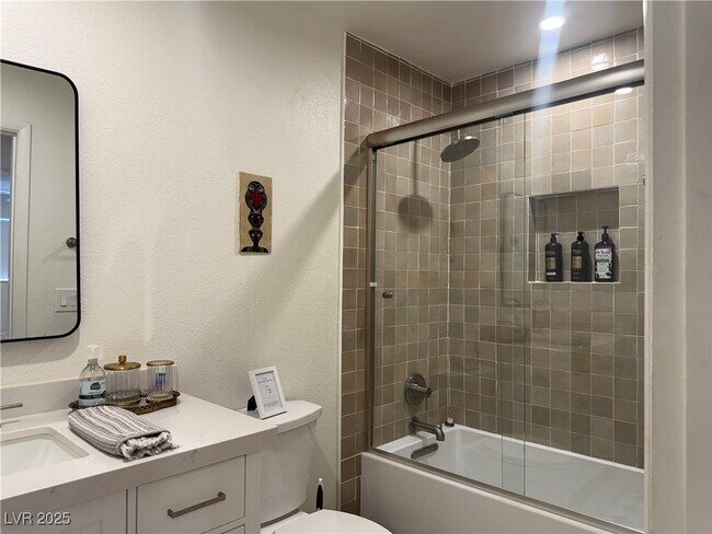 Building Photo - 3611 Rosewood St