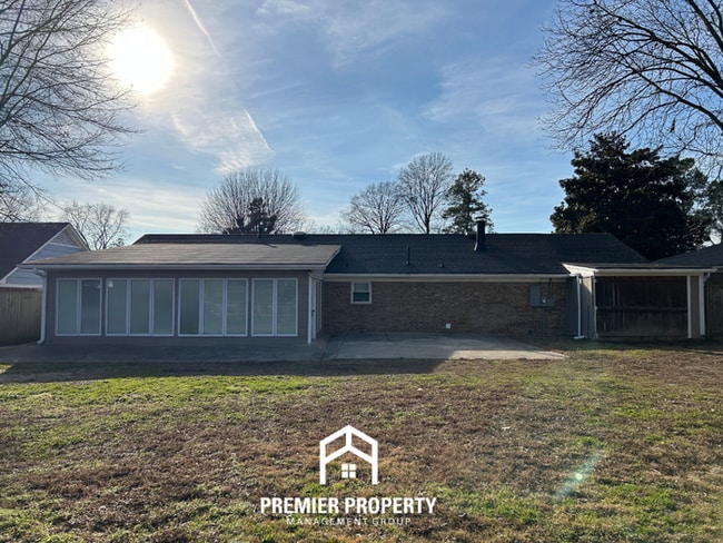 Building Photo - Spacious 3BR Southaven Home w/ Sunroom, Hardwood Floors & Fenced Yard & Near Schools