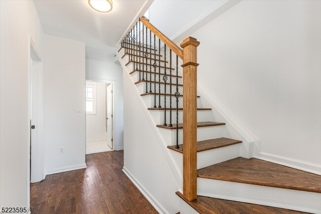 Building Photo - 55 Pleasant Way