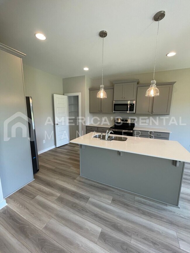 Building Photo - Home for Rent in Meridianville, AL!!! Avai...